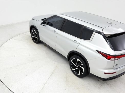 Used 2022 Mitsubishi Outlander ES FWD image 15