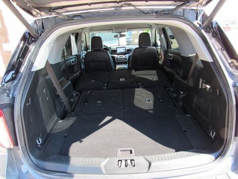 Used 2023 Ford Explorer XLT w/ Equipment Group 202A AWD/4WD image 34