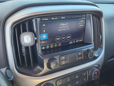 Used 2019 Chevrolet Colorado ZR2 image 11