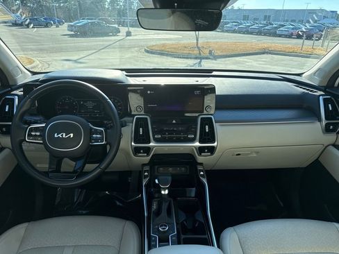 Used 2022 Kia Sorento SX image 16