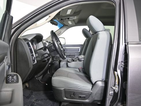 Used 2018 RAM 3500 Big Horn AWD/4WD image 20