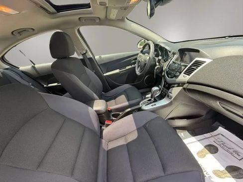 Used 2016 Chevrolet Cruze LT w/ Sun And Sound Package FWD image 11