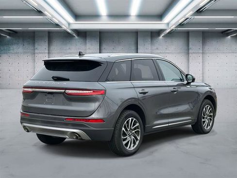 Used 2022 Lincoln Corsair Standard w/ Equipment Group 101A image 5