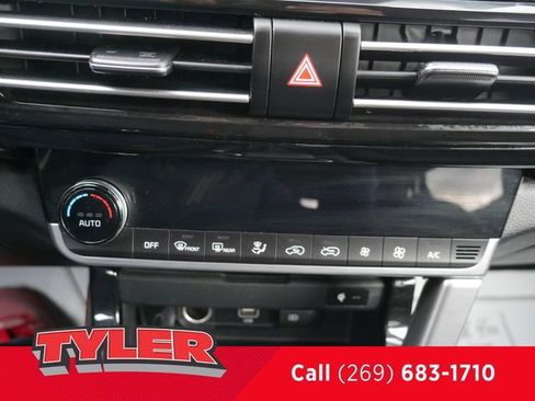 Used 2023 Kia Seltos EX image 31