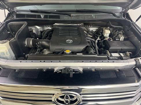 Used 2016 Toyota Tundra SR5 image 9