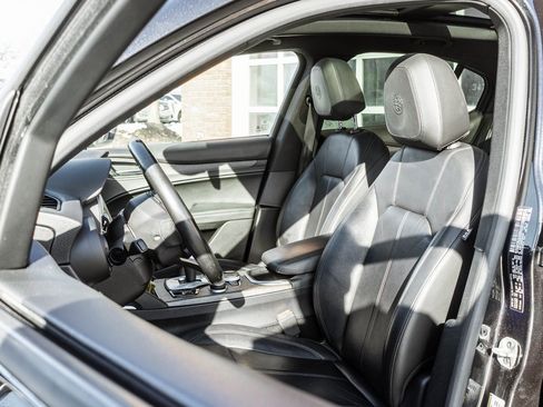 Used 2022 Alfa Romeo Stelvio Ti w/ Active Assist Plus Package image 7