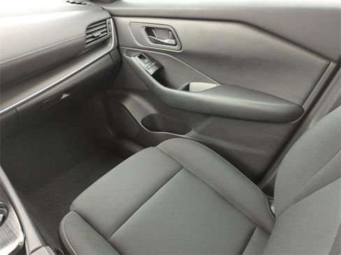 Certified 2024 Nissan Rogue S image 21