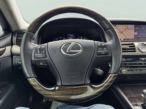 Used 2015 Lexus LS 460 image 27