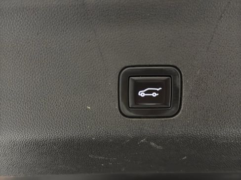 Certified 2022 Chevrolet Tahoe LT w/ Luxury Package image 23