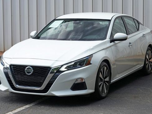 Used 2022 Nissan Altima 2.5 SV FWD image 40