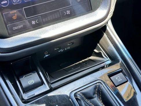 Used 2022 Subaru Outback Wilderness w/ Wilderness Package AWD/4WD image 15