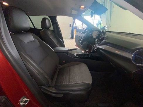 Used 2024 Chevrolet Trax LT w/ Driver Confidence Package FWD image 41
