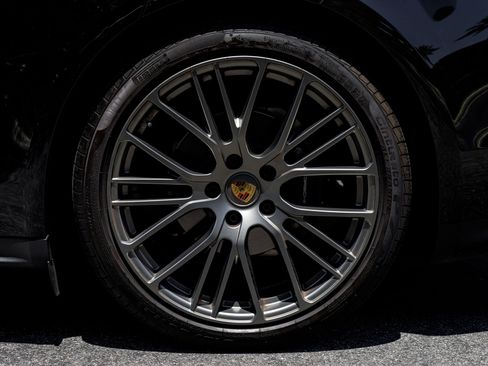 Used 2023 Porsche Panamera Platinum Edition RWD image 40