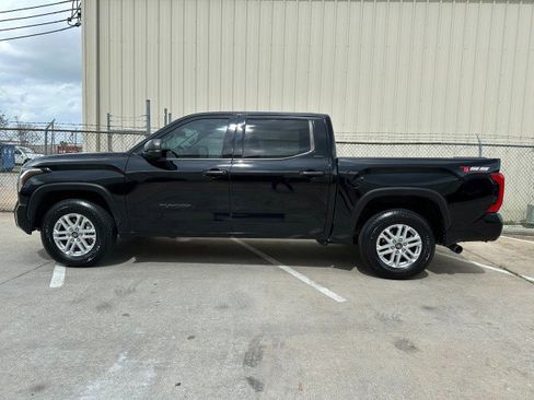 Used 2022 Toyota Tundra SR5 image 4