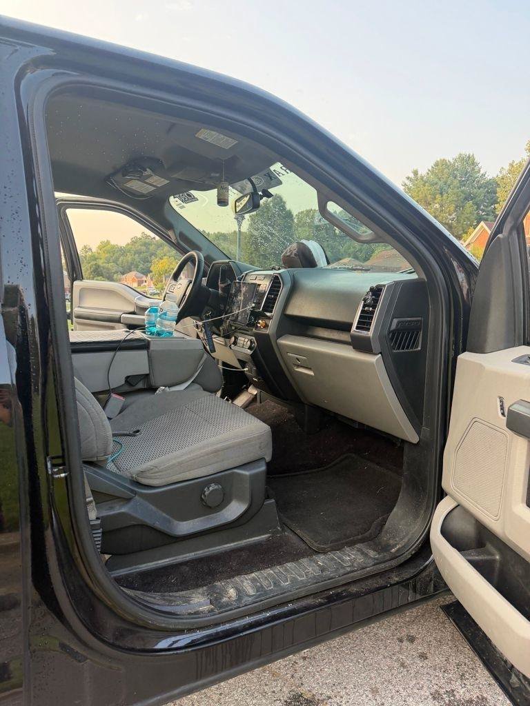 Used 2016 Ford F150 XLT w/ Equipment Group 301A Mid AWD/4WD image 7
