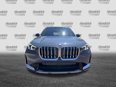 Used 2025 BMW X1 xDrive28i AWD/4WD image 3