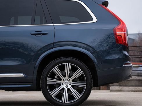 Certified 2025 Volvo XC90 T8 Plus w/ Protection Package Premier image 4