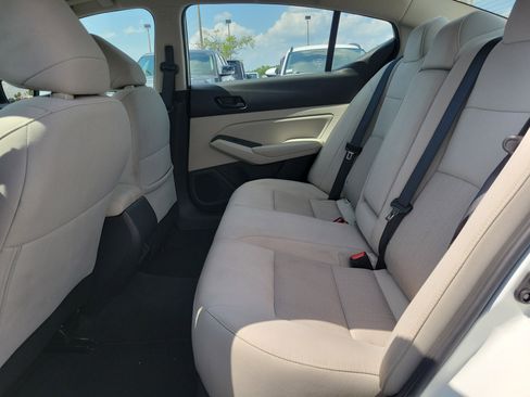 Used 2025 Nissan Altima 2.5 SV FWD image 16