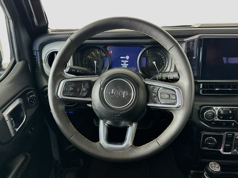 Used 2024 Jeep Wrangler Unlimited Sahara AWD/4WD image 17
