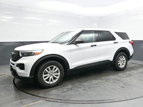 Used 2021 Ford Explorer 4WD image 3