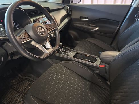 Certified 2023 Nissan Kicks SV FWD image 14