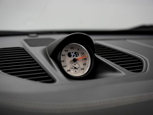 Used 2019 Porsche 911 GT3 RWD image 11