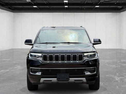 Certified 2024 Jeep Wagoneer Series II w/ Flexible Seating Group AWD/4WD image 5