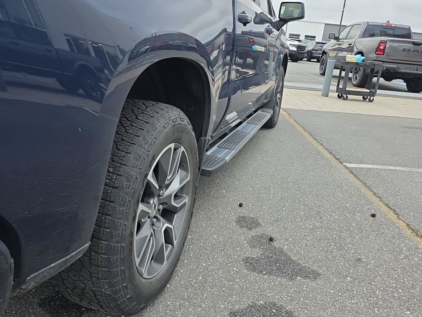 Used 2022 Chevrolet Silverado 1500 RST AWD/4WD image 6