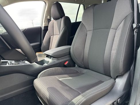 Used 2025 Subaru Outback Premium image 8