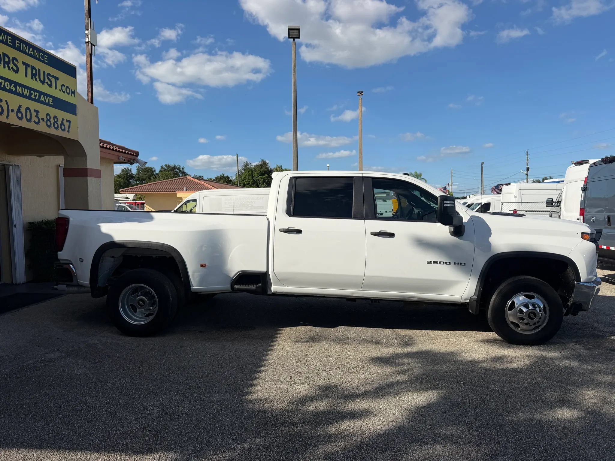 Used 2020 Chevrolet Silverado 3500 W/T w/ Gooseneck/5TH Wheel Package AWD/4WD image 8