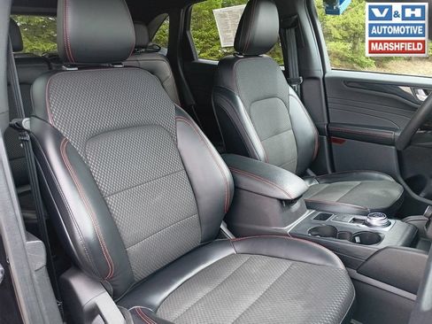 Used 2023 Ford Escape ST-Line w/ Tech Pack #1 AWD/4WD image 17