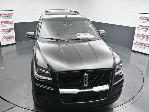 Used 2022 Lincoln Navigator Reserve image 11