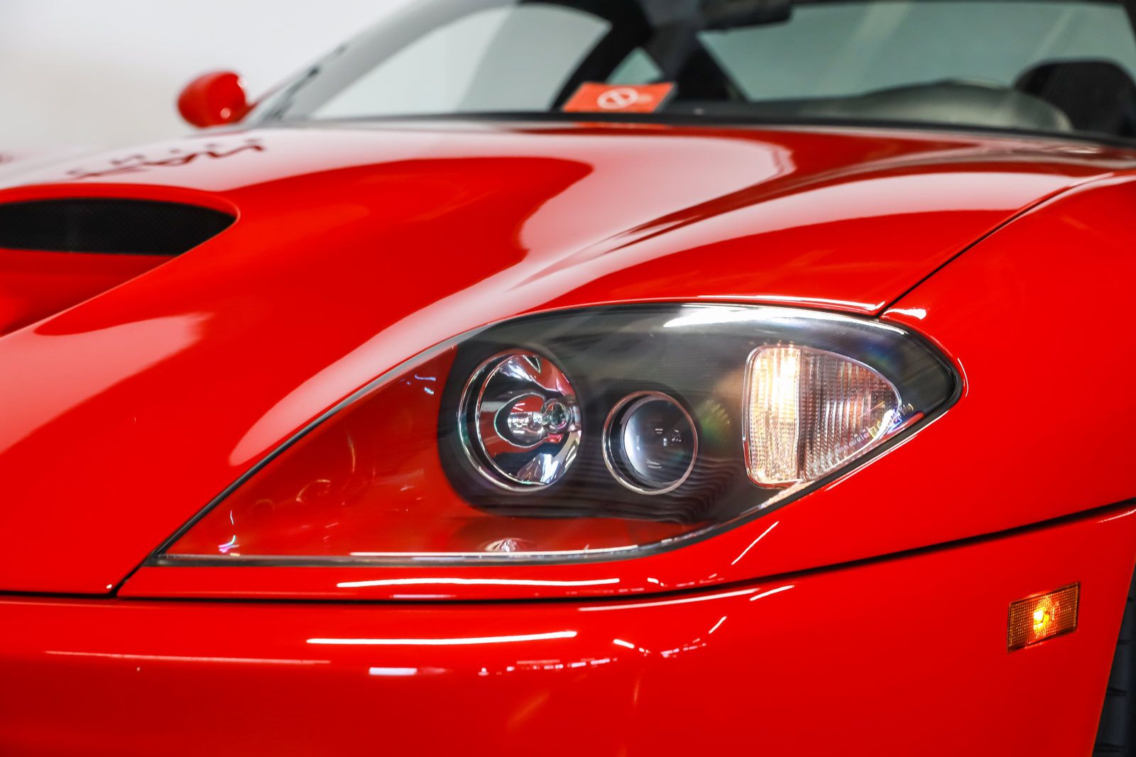 Used 2000 Ferrari 550 Maranello Coupe RWD image 27