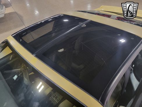 Used 1987 Chevrolet Camaro LT image 8