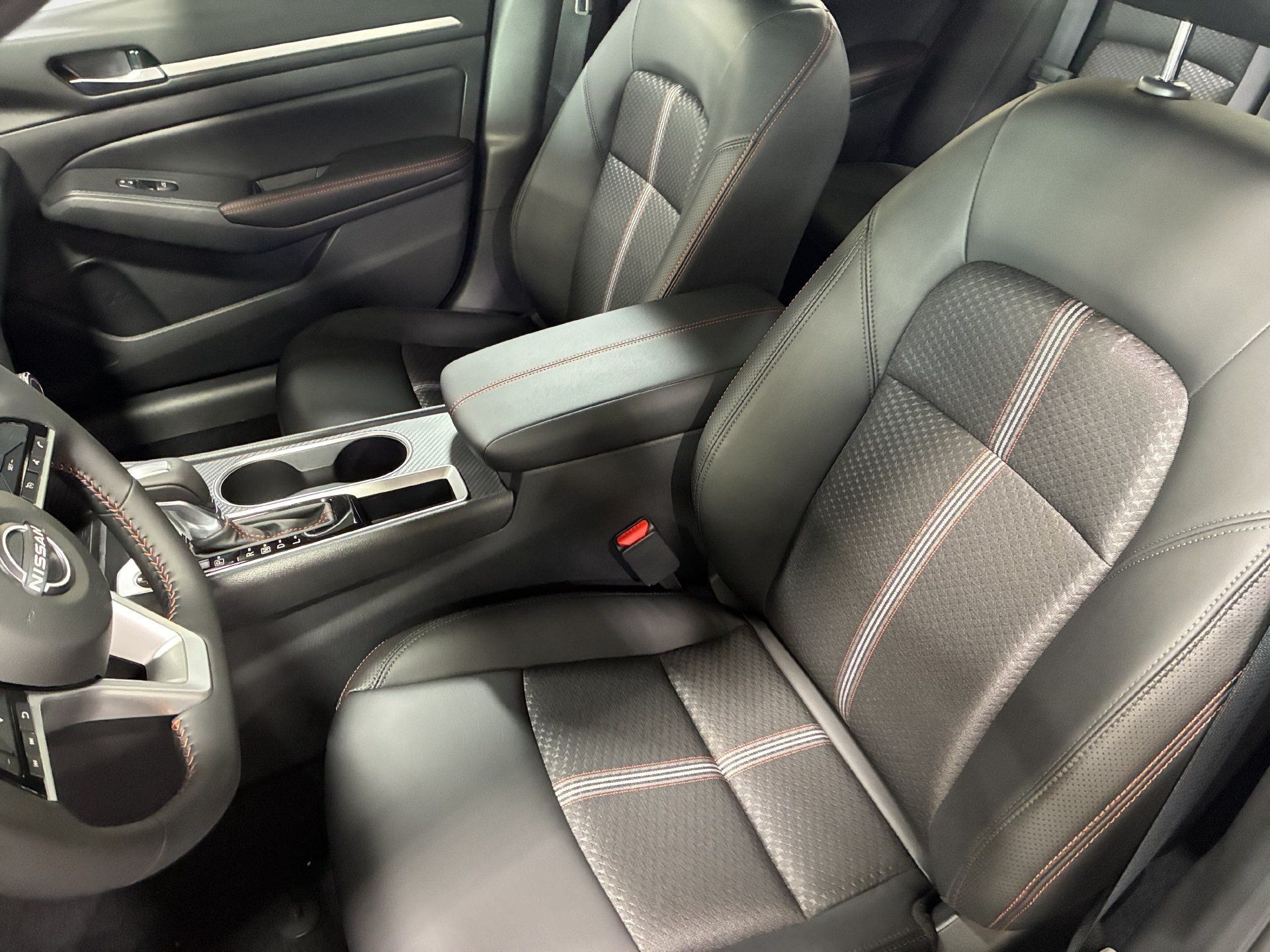 New 2026 Nissan Altima 2.5 SR FWD image 15