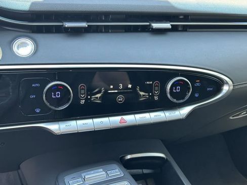Used 2025 Genesis GV70 2.5T image 28