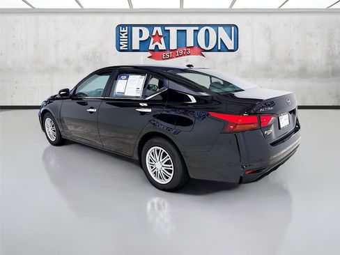 Used 2025 Nissan Altima 2.5 S FWD image 5