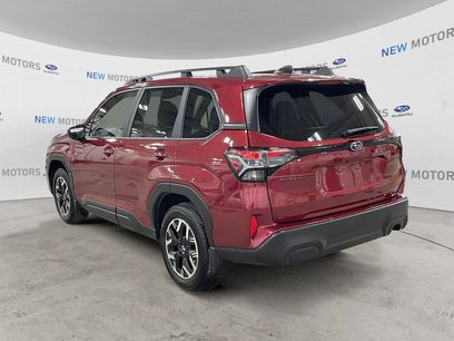 Used 2025 Subaru Forester Premium w/ Convenience Package #1