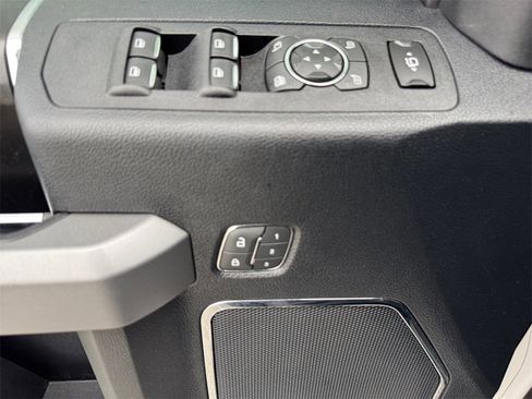 Used 2019 Ford F250 Platinum w/ Platinum Ultimate Package image 20