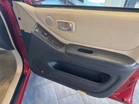 Used 2003 Toyota Highlander Limited AWD/4WD image 23