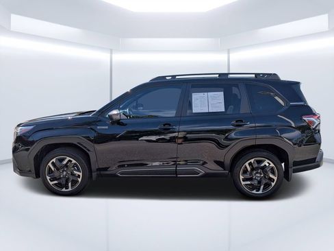 Certified 2025 Subaru Forester Limited w/ Protection Package (1PH) AWD/4WD image 6