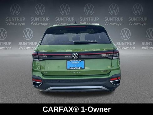 Used 2026 Volkswagen Taos SE AWD/4WD image 4