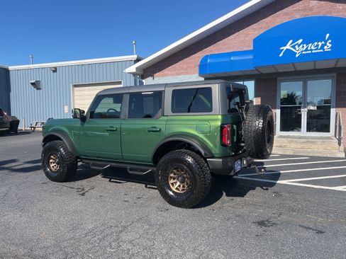 Used 2022 Ford Bronco Outer Banks AWD/4WD image 4
