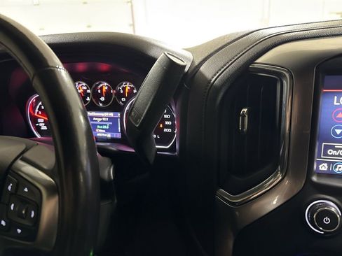 Used 2020 Chevrolet Silverado 1500 RST w/ True North Edition AWD/4WD image 17