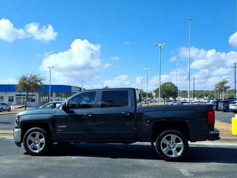 Used 2018 Chevrolet Silverado 1500 LT w/ Texas Edition RWD image 10