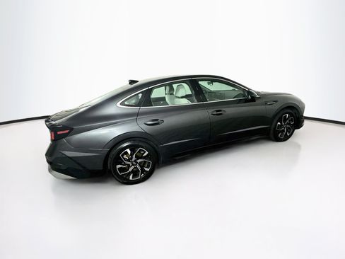 Used 2025 Hyundai Sonata SEL FWD image 10