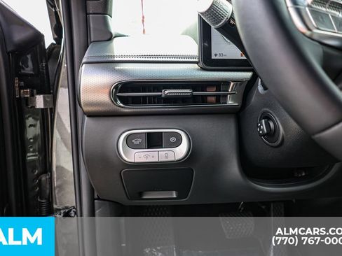 Used 2025 Genesis GV60 Advanced image 28