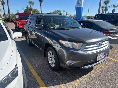 Used 2011 Toyota Highlander 4WD w/ Tech Pkg image 14