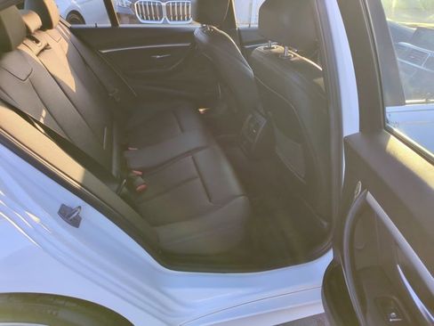 Used 2018 BMW 330i Sedan RWD image 21