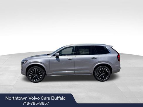 New 2026 Volvo XC90 B5 Core AWD/4WD image 2